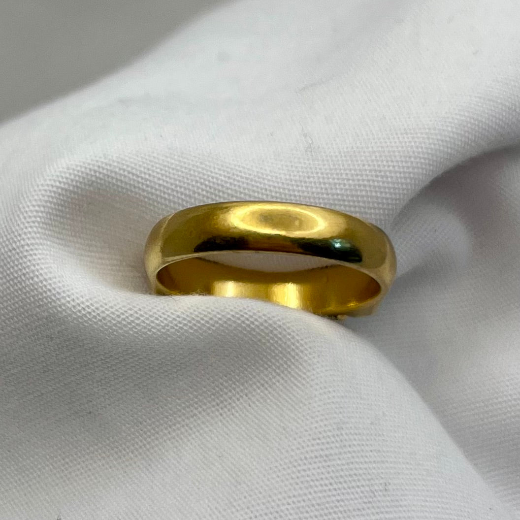 Blue Stones in Gold Ring