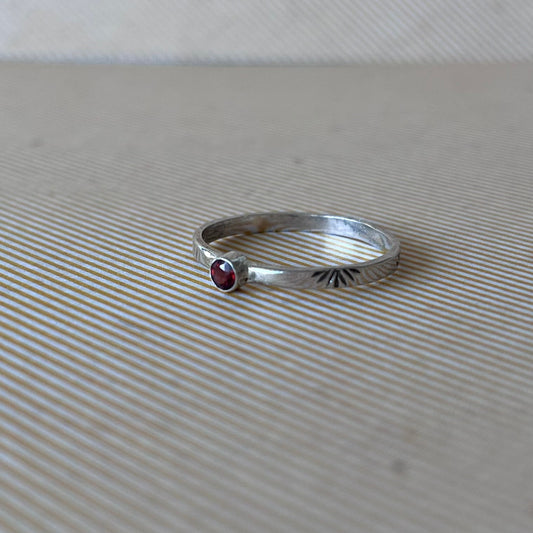 Vita Garnet Ring