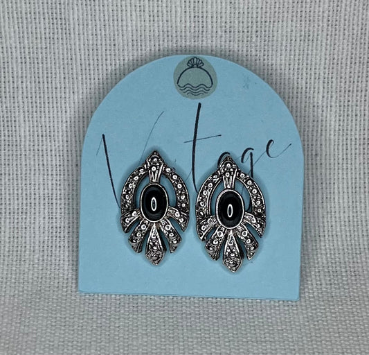 $8 Vintage Earrings 7