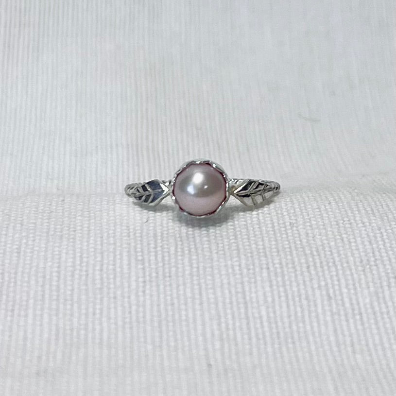 Leafy Pearl Ring