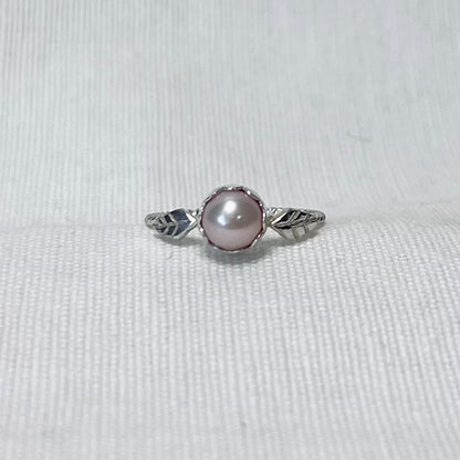 Leafy Pearl Ring