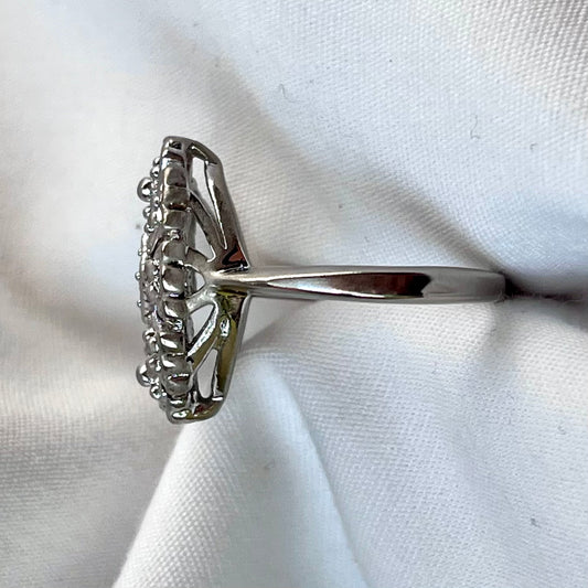 Avon Chesterfield Ring