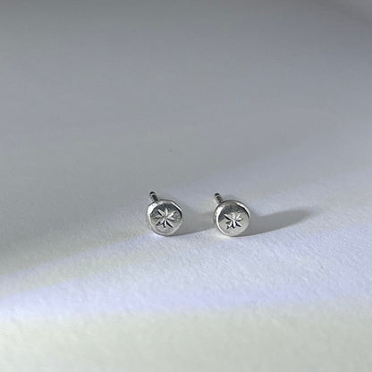 Pebble Studs