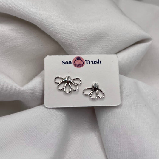 Dizzy Daisy Studs