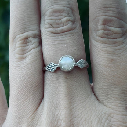 Leafy Pearl Ring